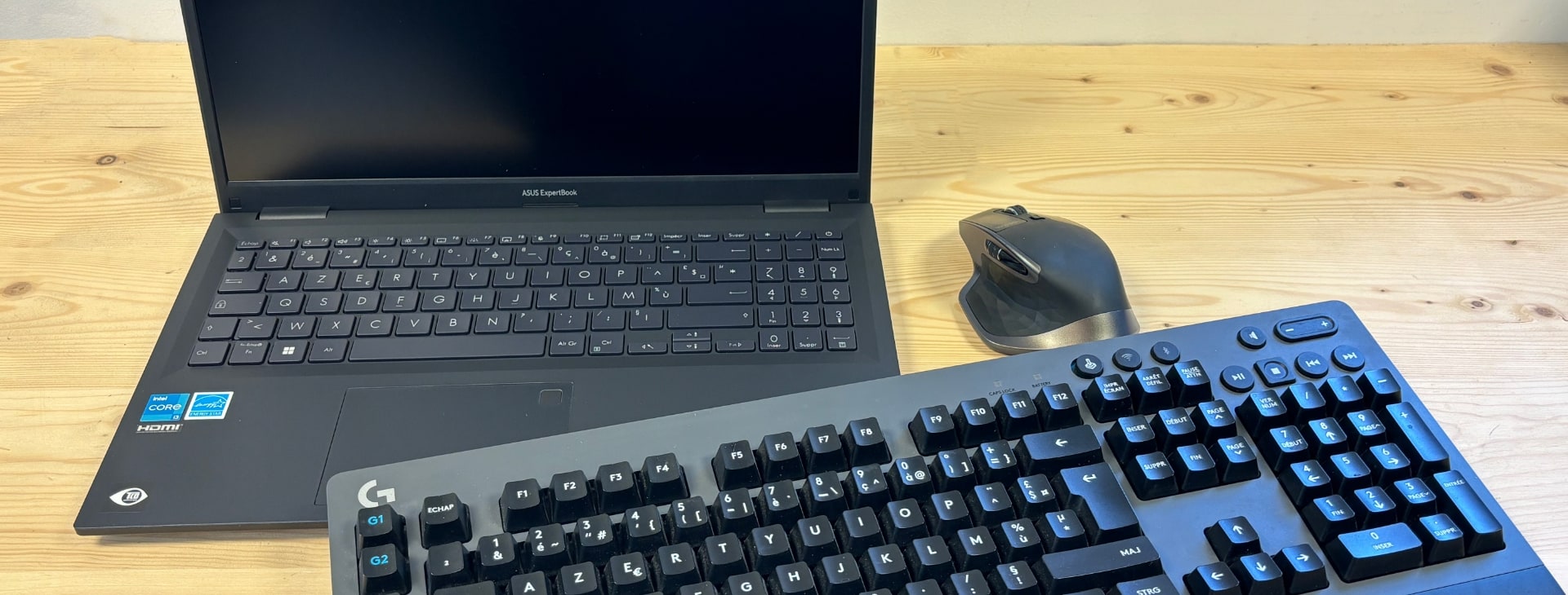 materiel_informatique-ozerim-PC-clavier-souris-intro